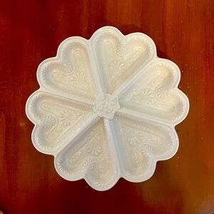 Stoneware Heart Shaped‎ Dish (England) Metropolitan Museum of Art